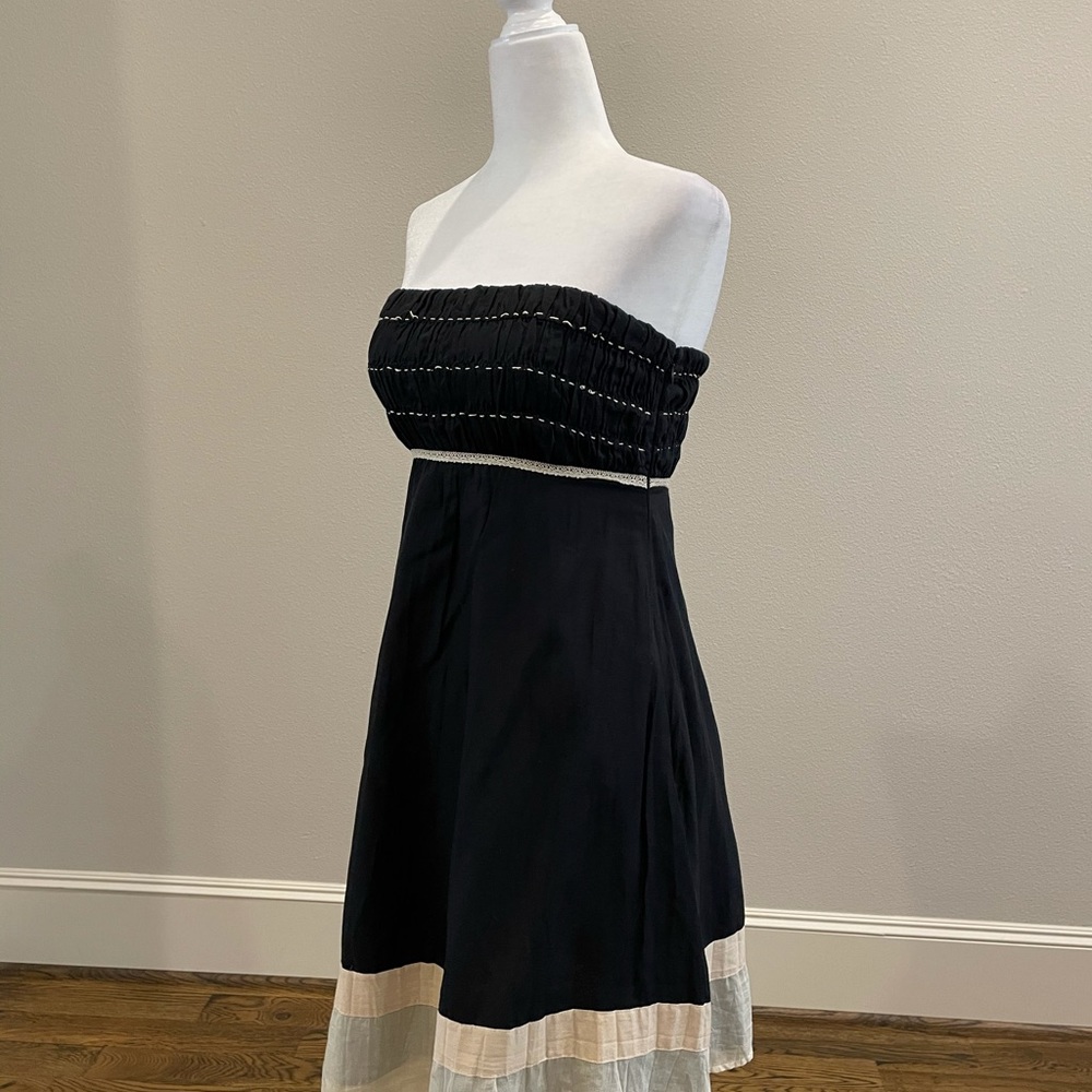 Strapless black and tan cotton silk dress - Picture 4 of 10